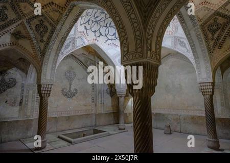 Shiraz, Iran - 16 marzo 2024: Bath House Inside the Arg of Karim Khan è una cittadella situata a Shiraz, Iran. Foto Stock