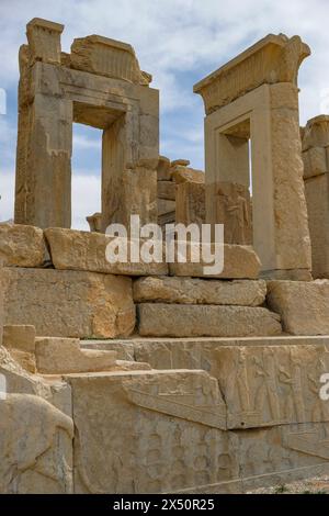 Marvdsaht, Iran - 18 marzo 2024: Rovine di Persepoli vicino alla città di Shiraz nella provincia di Fars, Iran. Foto Stock