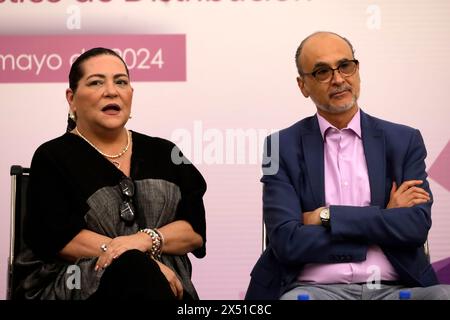 Non esclusiva: Schede elettorali viste durante un tour per mostrare i pacchetti elettorali che saranno utilizzati per le elezioni del Messico del 2024 il 2 giugno Foto Stock