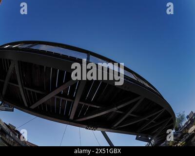 Vista pittoresca dei canali di Aveiro, la Venezia del Portogallo, punto di riferimento turistico Foto Stock