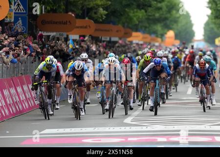 Fossano, Italia. 6 maggio 2024. Vincitore della terza tappa del giro d'Italia da Novara a Fossano, 6 maggio 2024 Italia. (Foto di Gian Mattia D'Alberto/LaPresse) credito: LaPresse/Alamy Live News Foto Stock