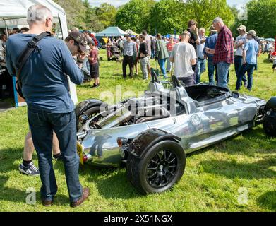 Earsham, Norfolk, Regno Unito – 5 maggio 2024. Auto da corsa in mostra al pubblico in un incontro con auto locale Foto Stock