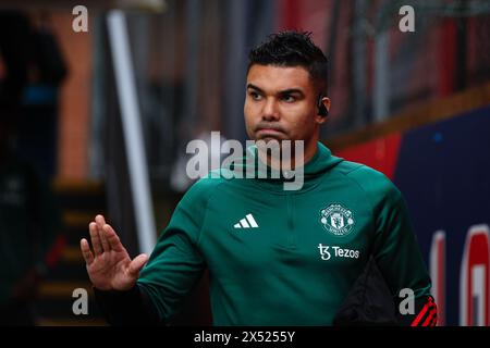 LONDRA, Regno Unito - 6 maggio 2024: Casemiro del Manchester United arriva in vista della partita di Premier League tra Crystal Palace FC e Manchester United FC al Selhurst Park (credito: Craig Mercer/ Alamy Live News) Foto Stock