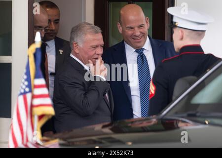 Washington, Vereinigte Staaten. 5 aprile 2024. Re Abd Allah II di Giordania parte dopo aver incontrato il presidente degli Stati Uniti Joe Biden alla Casa Bianca di Washington, DC, il 6 maggio 2024. Crediti: Chris Kleponis/CNP/dpa/Alamy Live News Foto Stock