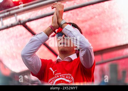 Eindhoven, Paesi Bassi. 6 maggio 2024. EINDHOVEN, PAESI BASSI - 6 MAGGIO: Joey Veerman di PSV durante le celebrazioni del titolo PSV Eindhoven a Stadhuisplein il 6 maggio 2024 a Eindhoven, Paesi Bassi. (Foto di Joris Verwijst/Orange Pictures) credito: Orange Pics BV/Alamy Live News Foto Stock