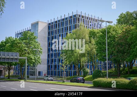 Die Essener Universität, Duisburg / Essen, Hat ein neues Parkhaus. Veröffentlichungen nur für redaktionelle Zwecke. Foto: Alamy/FotoPrensa Foto Stock