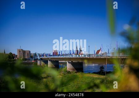 Slubice, Polen. 1° maggio 2024. Vista del Ponte Europa tra Francoforte sull'Oder e Slubice. Slubice, 01.05.2024. Credito: dpa/Alamy Live News Foto Stock