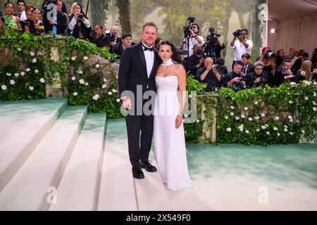 New York, Stati Uniti. 6 maggio 2024. Matt Damon e Luciana Barroso che frequentano il Metropolitan Museum of Art Costume Institute Benefit Gala 2024 a New York, Stati Uniti. Il credito fotografico dovrebbe essere: Matt Crossick/Alamy Live News Foto Stock