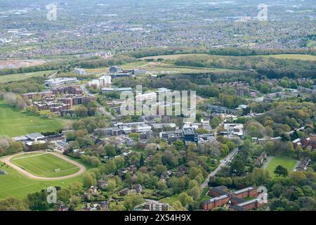 Vista aerea del campus della Keele University, Newcastle-under-Lyme, Staffordshire, Midlands, Regno Unito Foto Stock