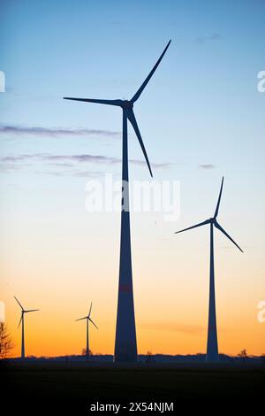 Turbine eoliche sull'altopiano di Paderborn, Windpark Wevelsburg, Germania, Renania settentrionale-Vestfalia, Bueren Foto Stock