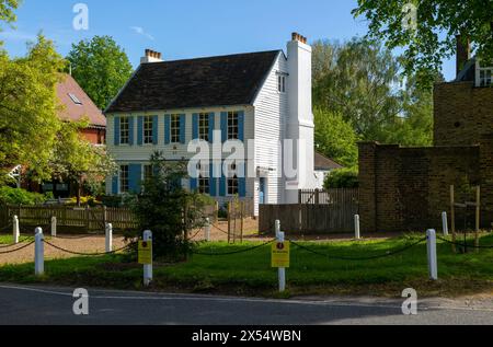 Grandi case residenziali indipendenti su College Road, Dulwich, Londra, Inghilterra, Regno Unito Foto Stock