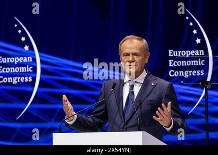 Katowice, Varsavia, Polonia. 7 maggio 2024. Il primo ministro della Repubblica di Polonia Donald Tusk interviene durante l'inaugurazione del XVI Congresso economico europeo (CEE) presso il Centro Congressi Internazionale di Katowice, in Polonia. (Credit Image: © Maciek Jazwiecki/ZUMA Press Wire) SOLO PER USO EDITORIALE! Non per USO commerciale! Foto Stock