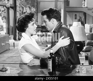 A PLACE IN THE SUN 1951 film della Paramount Pictures con Elizabeth Taylor nel ruolo di Angela Vickers e Montgomery Clift nel ruolo di George Eastman. Foto Stock