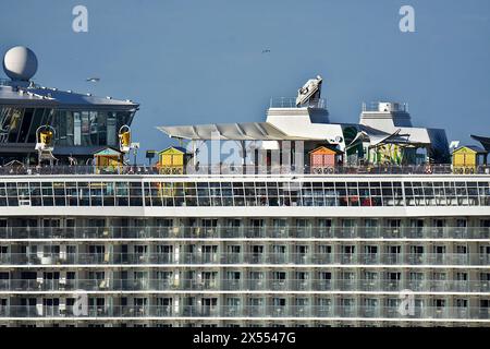 Marsiglia, Francia. 7 maggio 2024. La nave da crociera Oasis of the Seas arriva al porto francese del Mediterraneo di Marsiglia. Credito: SOPA Images Limited/Alamy Live News Foto Stock