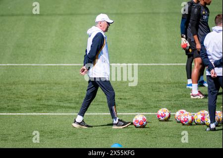 Valdebebas, Madrid, Spagna. 7 maggio 2024. MADRID, SPAGNA - 7 MAGGIO: Carlo Ancelotti, allenatore del Real Madrid, visto durante la sessione di allenamento e la conferenza stampa del Real Madrid in vista della semifinale di UEFA Champions League contro il Bayern Munchen al Ciudad Real Madrid il 7 maggio 2024 a Valdebebas, Spagna. (Credit Image: © Alberto Gardin/ZUMA Press Wire) SOLO PER USO EDITORIALE! Non per USO commerciale! Foto Stock