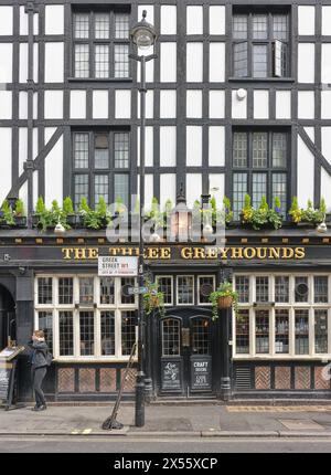 Il pub e ristorante Three Greyhounds, Soho, Londra, Inghilterra. Foto Stock