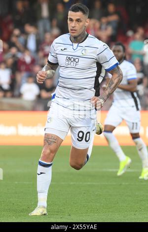 Salerno, Italia. 6 maggio 2024. Gianluca Scamacca dell'Atalanta BC guarda durante la partita di serie A tra US Salernitana 1919 e Bologna FC allo Stadio Arechi il 6 maggio 2024 a Salerno, italia punteggio finale 1-2 (foto di Agostino Gemito/Pacific Press/Sipa USA) Credit: SIPA USA/Alamy Live News Foto Stock