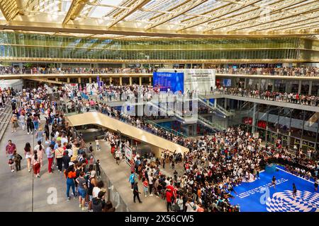 Forum des Halles, la tettoia (2016) progettato dagli architetti Patrick Berger e Jacques Anziutti, Châtelet - Les Halles, Parigi, Francia Foto Stock