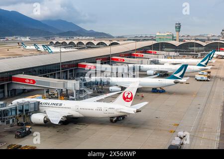 Hong Kong, Cina - 7 aprile 2024: Aeromobile all'aeroporto Chek Lap Kok (HKG) di Hong Kong, Cina. Foto Stock