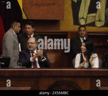 ASAMBLEA ALCALDES LEY GOBIERNOS AUTONOMOS Quito, martedì 7 maggio 2024 la Plenaria dell'Assemblea ha ricevuto i sindaci e i prefetti del paese, in commissione generale, prima del trattamento del secondo dibattito della legge dell'Assemblea dei governi autonomi Henry Kronfle, per ricevere risorse dirette, al Palazzo legislativo foto Rolando Enriquez API Quito Pichincha Ecuador POL ASSEMBLEA SINDACI GOVERNI AUTONOMI LEGGE 63381f5e6d97487020a595e4c09ad39 Copyright: xROLANDOxENRIQUEZx Foto Stock