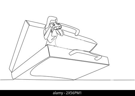 Una donna d'affari che disegna una sola linea esce dai look della valigetta per cercare qualcosa attraverso il binocolo. Preparatevi per l'espansione aziendale facendo affari Illustrazione Vettoriale