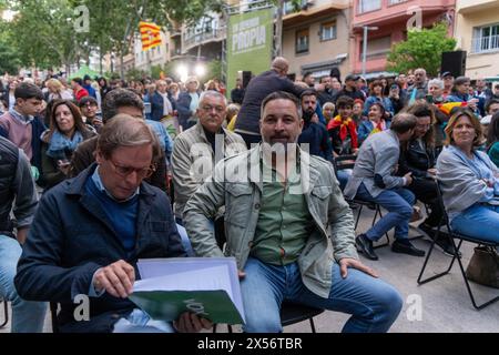 Barcellona - 07/05/2024, Vox tiene una manifestazione nel quartiere operaio di 'Nou Barris' tra forti proteste da parte di movimenti antifascisti. Alla fine dell'evento, i simpatizzanti Vox si confrontarono con gli antifascisti, che risposero lanciando bottiglie. VOX realiza un mitin en el barrio obrero de 'Nou Barris' en medio de fuertes protestas de movimientos antifascistas. Al final del acto, simpatizantes de Vox se enfrentaron con los antifascistas, quienes respondieron lanzando botellas. Nella foto: santiago abascal News Politics - Barcellona, Spagna martedì 7 maggio 2024 (foto di Eric Renom/LaPresse) Foto Stock