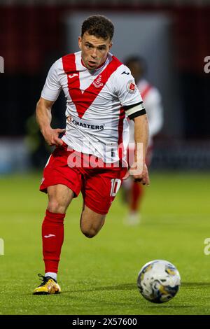 Airdrie, Scozia. 7 maggio 2024. Capitano di Airdrie Adam Frizzell (10 - Airdrieonians) crediti: Raymond Davies / Alamy Live News Foto Stock