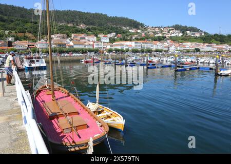 Darsena, Muros, Ria de Muros e Noia, provincia di CoruÒa, Galizia, Spagna. Foto Stock