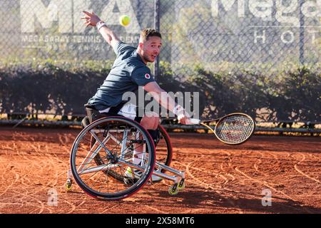 Antalya, Turchia, 8 maggio 2024. Alfie Hewitt dalla Gran Bretagna è in azione durante la Tennis Wheelchair World Team Cup 2024. Crediti fotografici: Frank Molter/Alamy Live news Foto Stock