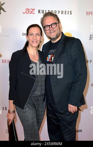 Ulrike Frank mit Ehemann Marc Schubring bei der Verleihung des 30. B.Z. Kulturpreises 2024 m Theater am Potsdamer Platz. Berlino, 07.05.2024 Foto Stock