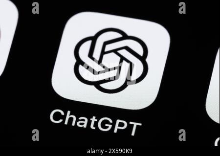 Die Applikation App Chat GPT ist auf dem display eines smartphone zu sehen. Rottweil Baden-Württemberg Deutschland *** l'applicazione App Chat GPT può essere visualizzata sul display di uno smartphone Rottweil Baden Württemberg Germania Foto Stock