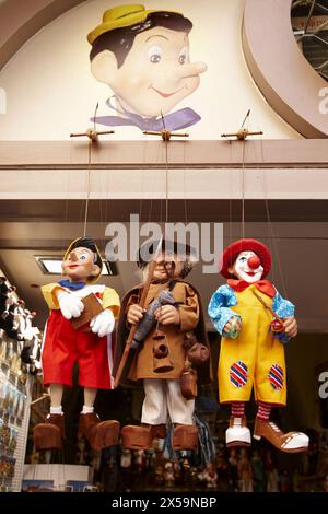 Marionette, souvenir, Karlova, Praga, Repubblica Ceca Foto Stock