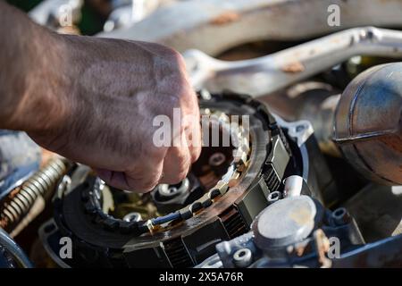 Lavoro meccanico sul motociclo Foto Stock