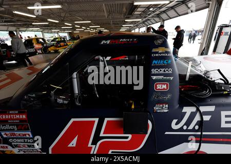Kansas City, Kansas, Stati Uniti. 4 maggio 2024. Matt Mills si mette in pista per allenarsi al Heart of America 200 a Kansas City, Kansas, USA. (Immagine di credito: © Stephen A. Arce Action Sports pH/ASP) SOLO PER USO EDITORIALE! Non per USO commerciale! Foto Stock