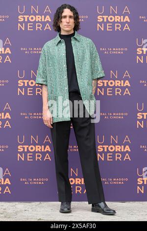 Roma, Italia. 8 maggio 2024. Andrea Carpenzano partecipa al photocall del film "una storia nera" allo Space Cinema moderno. Credito: SOPA Images Limited/Alamy Live News Foto Stock