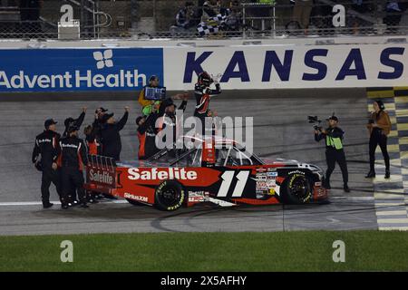 Kansas City, Kansas, Stati Uniti. 4 maggio 2024. Corey Heim vince il premio Heart of America 200 a Kansas City, Kansas, USA. (Immagine di credito: © Stephen A. Arce Action Sports pH/ASP) SOLO PER USO EDITORIALE! Non per USO commerciale! Foto Stock