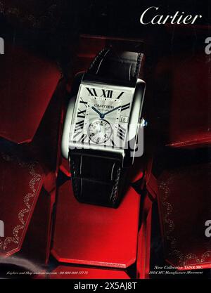 Cartier automatico orologio pubblicità argento Cartier orologio nero cinturino in pelle rivista pubblicità Cartier serbatoio Mc 1904 MC produzione movimento Foto Stock