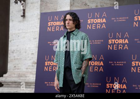 Roma, Italia. 8 maggio 2024. Andrea Carpenzano parteciperà al photocall di Roma per ''una storia Nera' allo Space Cinema moderno Roma di Roma, l'8 maggio 2024. (Foto di Luca Carlino/NurPhoto) credito: NurPhoto SRL/Alamy Live News Foto Stock