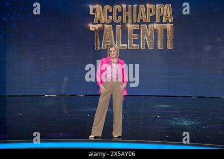 Roma, Italia. 8 maggio 2024. Simona Ventura partecipa al photocall del programma Rai "l'acchiappatalenti" all'Auditorium Rai foro Italico. (Foto di Mario Cartelli/SOPA Images/Sipa USA) credito: SIPA USA/Alamy Live News Foto Stock