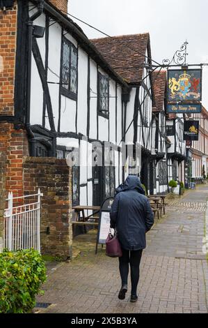 Il Kings Arms Hotel, una locanda storica risalente al XIV secolo. High Street, Old Amersham, Buckinghamshire, Inghilterra, Regno Unito Foto Stock