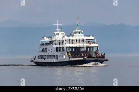 Autofähre Romanshorn die Autofähre Romanshorn kommt aus Friedrichshafen und steuert den Hafen Romanshorn AN. Romanshorn, Schweiz, 21.05.2023 *** Romanshorn il traghetto Romanshorn arriva da Friedrichshafen e si dirige verso il porto di Romanshorn Romanshorn, Svizzera, 21 05 2023 Foto Stock