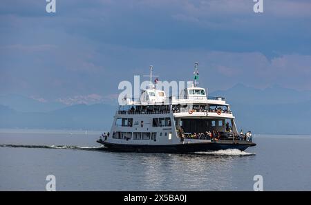 Autofähre Romanshorn die Autofähre Romanshorn kommt aus Friedrichshafen und steuert den Hafen Romanshorn AN. Romanshorn, Schweiz, 21.05.2023 *** Romanshorn il traghetto Romanshorn arriva da Friedrichshafen e si dirige verso il porto di Romanshorn Romanshorn, Svizzera, 21 05 2023 Foto Stock