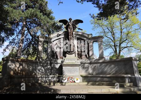 Titanic Engineers Memorial, inaugurato nel 1914, commemorando gli ingegneri a bordo della nave, tutti morti, incluso Thomas Andrews, capo progettista. Foto Stock