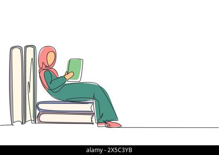 Una linea continua che disegna una giovane donna araba che legge, impara, siede e si sdraia su una pila di grandi libri. Studia a casa. Studente intelligente, istruzione. Si Illustrazione Vettoriale