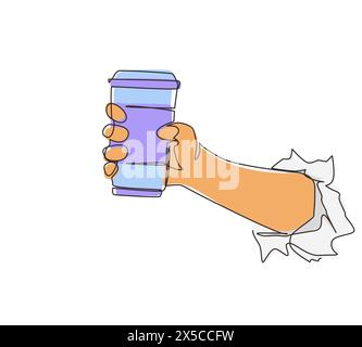 Disegno continuo su una sola linea che tiene la tazza di caffè nera di carta monouso attraverso la carta bianca strappata. Energy Boost, bevanda calda in pacchetto take-away. Peccato Illustrazione Vettoriale