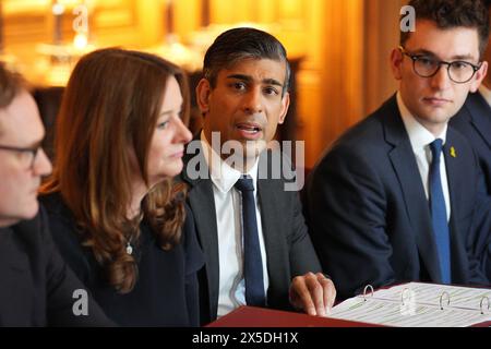 Il primo ministro Rishi Sunak presiede un incontro con i vice cancellieri di alcune delle principali università del paese e rappresentanti dell'Unione degli studenti ebrei a Downing Street, Londra, per discutere gli sforzi per affrontare l'antisemitismo nel campus e proteggere gli studenti ebrei. Data foto: Giovedì 9 maggio 2024. Foto Stock