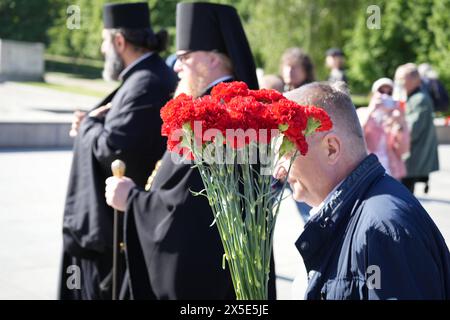 2024-05-09, Berlino, das Sowjetische Ehrenmal a Treptow. Gedenken an das Ende des 2. Weltkrieg vor 79 Jahren. *** 2024 05 09,Berlino,il memoriale sovietico a Treptow che commemora la fine della seconda guerra mondiale 79 anni fa Foto Stock