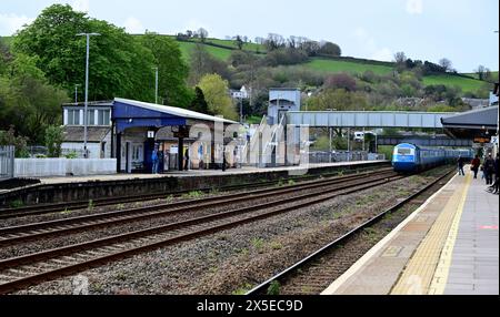 Midland Pullman passando per Totnes, South Devon. Questo è 1Z65 il 0900 Penzance per Berwick upon Tweed il 14.04.2024. Foto Stock