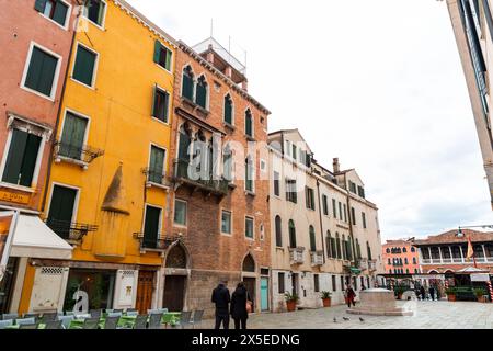 Venezia, Italia - 2 aprile 2022: Campo Santa Sofia è una piazza della città nel sestiere di Cannaregio di Venezia, Veneto. Foto Stock