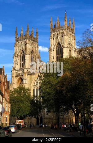 Le torri gemelle ovest della York Minster Foto Stock